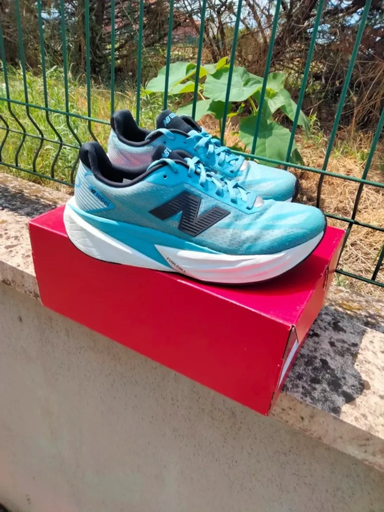 New Balance FuelCell Rebel v5 bike d'occasion — image 3 sur 7