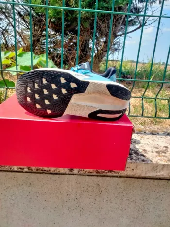 New Balance FuelCell Rebel v5 bike d'occasion — image 7 sur 7