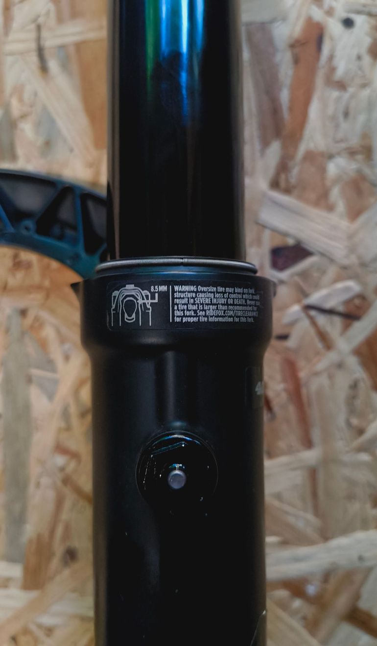 Used Fox 40 Performance Fork 2021 bike — image 3 of 4