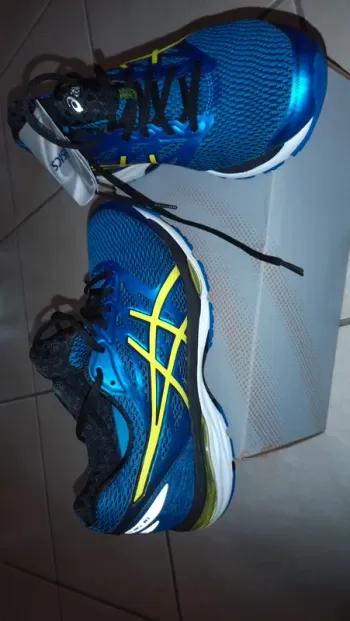 Asics Gel Cumulus 18 Running Shoes d'occasion