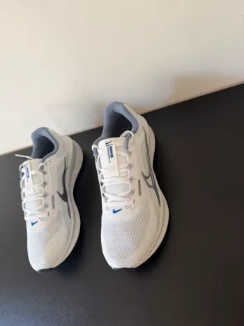 Used Nike Downshifter 13 Running Shoes