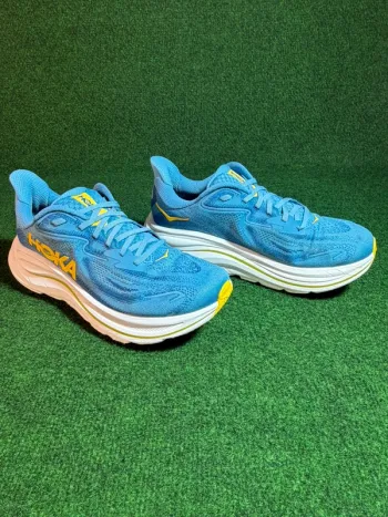 Used Hoka Clifton 10 Running Shoes