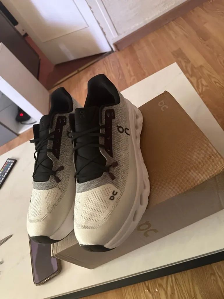 Gebrauchtes On Running On Cloue Running Shoes bike — Bild 7 von 7