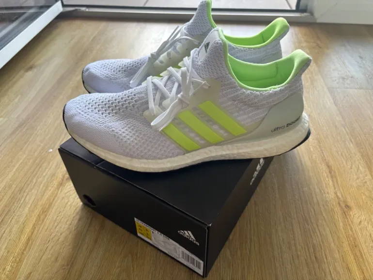 Adidas UltraBoost 5.0 DNA bike d'occasion — image 2 sur 13