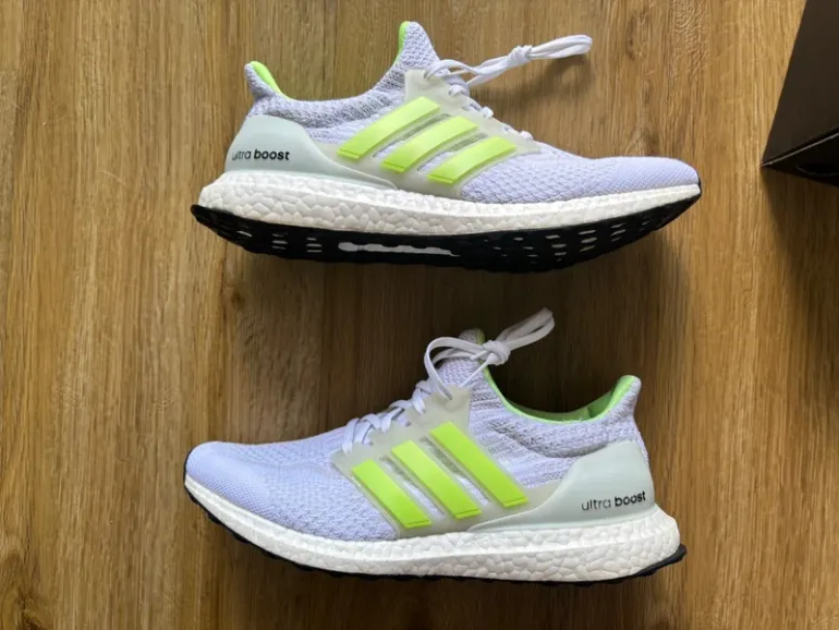 Adidas UltraBoost 5.0 DNA bike d'occasion — image 3 sur 13