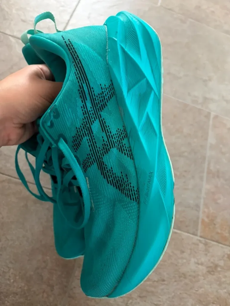 Used Asics Novablast 5 bike — image 5 of 8