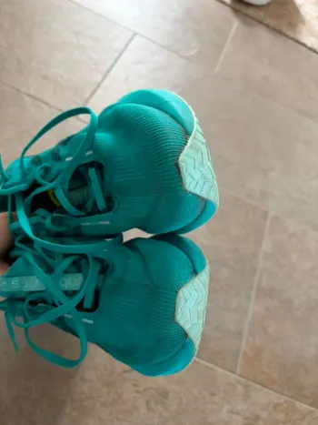 Used Asics Novablast 5 bike — image 4 of 8