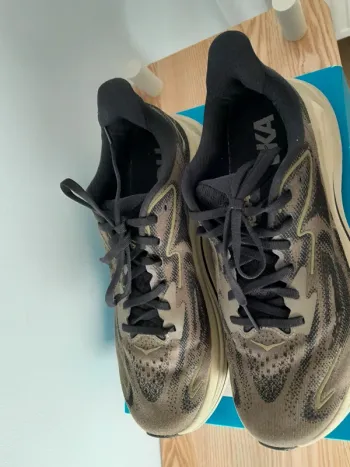Used Hoka Clifton 10 bike — image 2 of 11