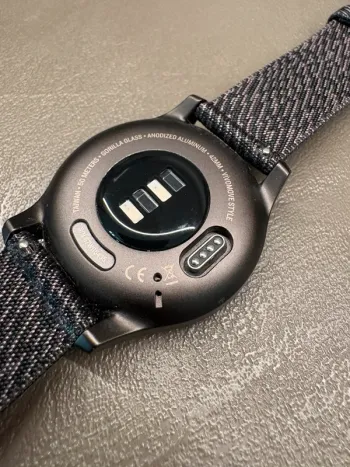 Gebrauchtes Garmin Vivomove Style bike — Bild 4 von 5
