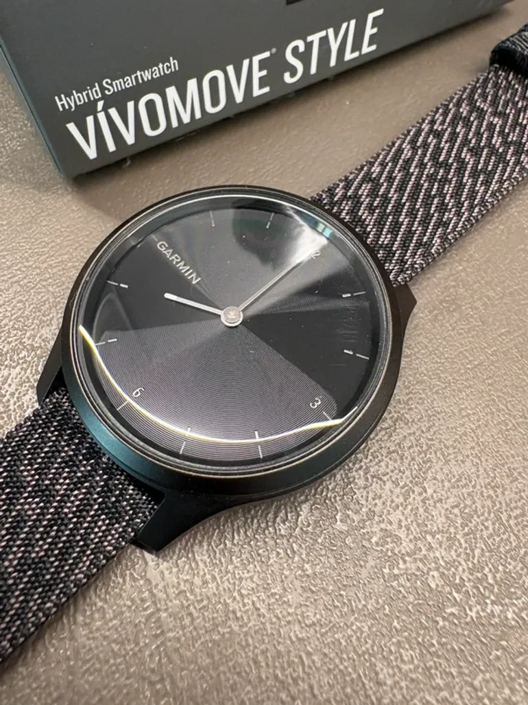 Gebrauchtes Garmin Vivomove Style bike — Bild 2 von 5