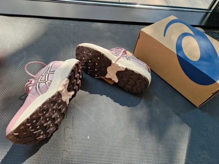 Used Asics Gel-Venture 11 bike — image 3 of 3