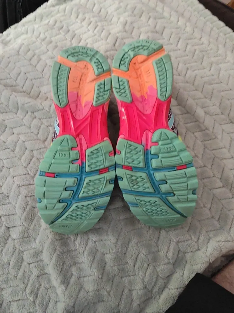Used Asics Gel-Noosa Tri 9 bike — image 5 of 7