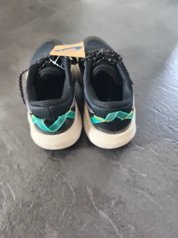 Used Asics Laufschuhe Limited Edition bike — image 3 of 5