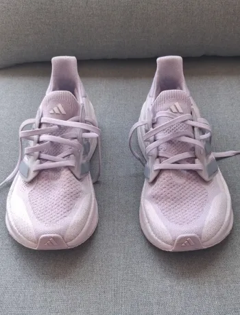 Tweedehands Adidas Ultraboost 5 bike — afbeelding 2 van 4