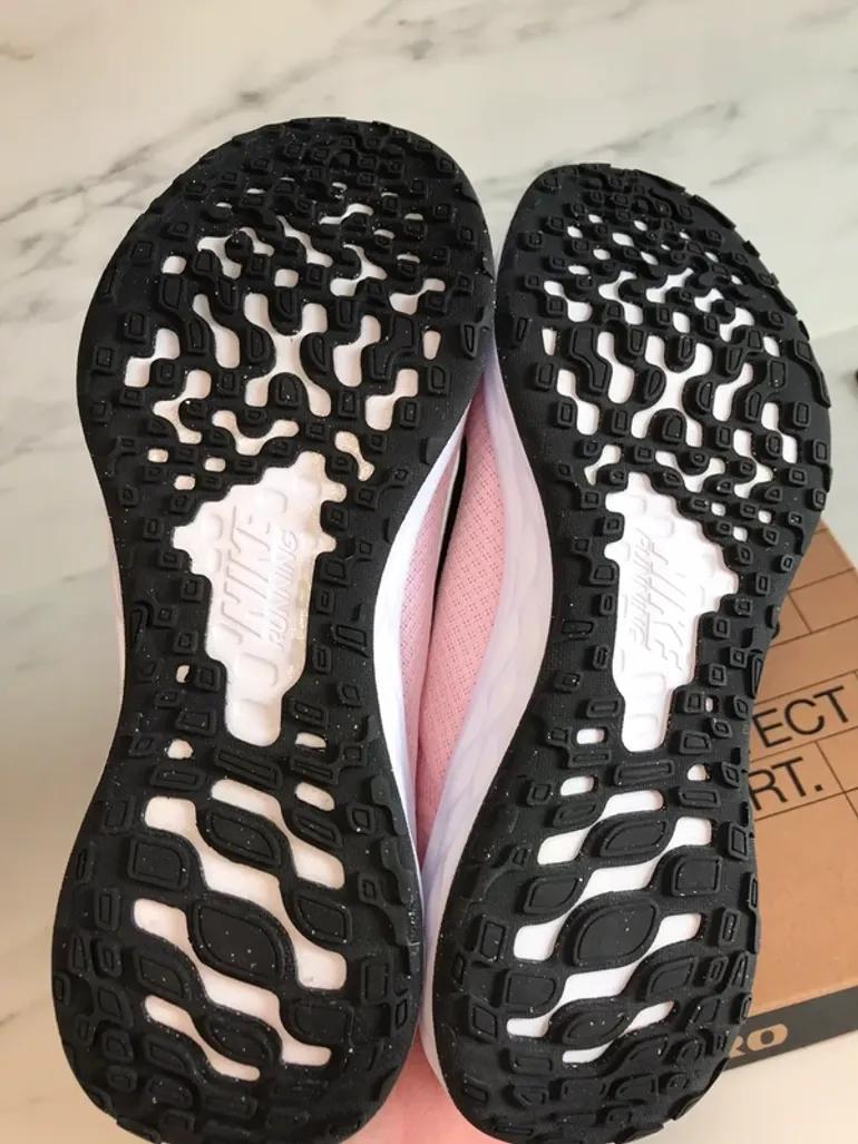 Brugt White Nike Running Shoes bike — billede 5 af 6