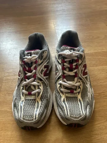 New Balance Running Shoes bike d'occasion — image 2 sur 5
