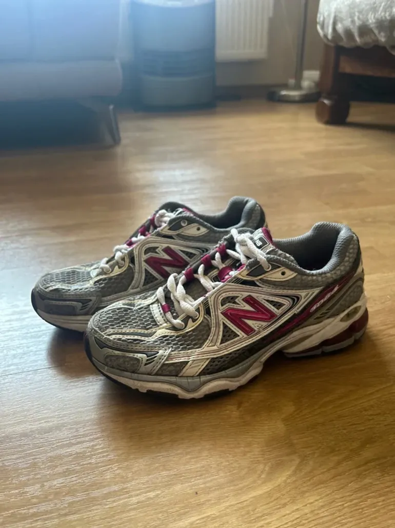 New Balance Running Shoes bike d'occasion — image 3 sur 5