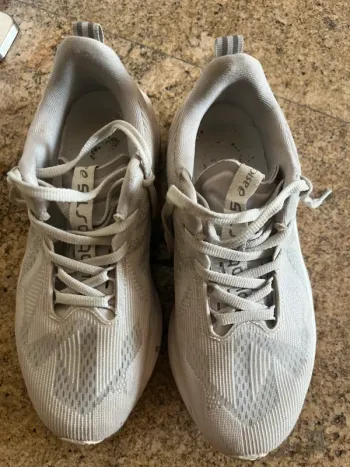 Asics Novablast 5 bike usato — immagine 2 di 8