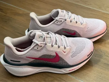 Käytetty Pegasus Nike Air zoom 41 Running Shoes