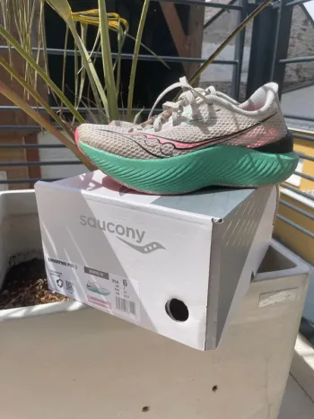 Saucony Endorphin Pro 3 Running Shoes usato