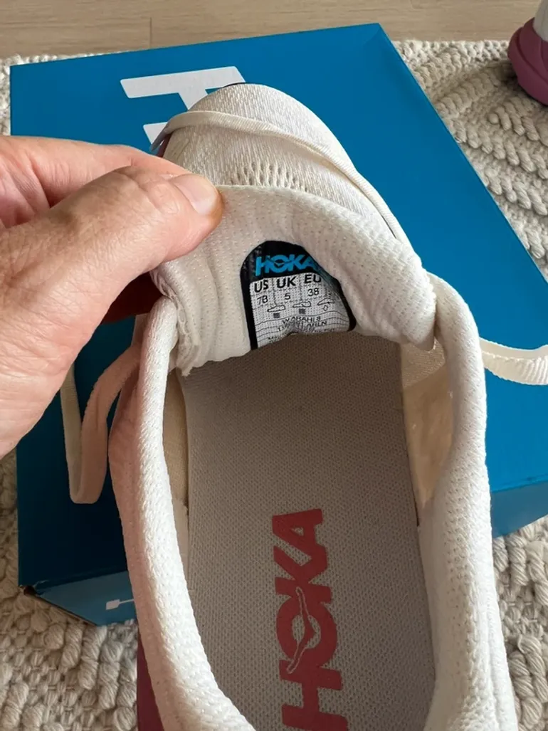 Hoka Laufschuhe bike usato — immagine 3 di 3