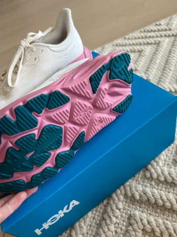 Hoka Laufschuhe bike usato — immagine 2 di 3