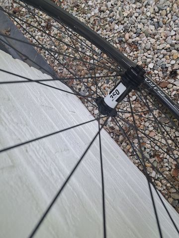 Dt Swiss 350 Boost 700c Gravel Voorwiel Wheels usato