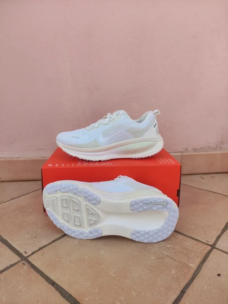Nike Vomero 18 bike d'occasion — image 7 sur 8
