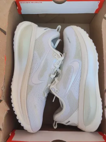 Nike Vomero 18 bike d'occasion — image 6 sur 8