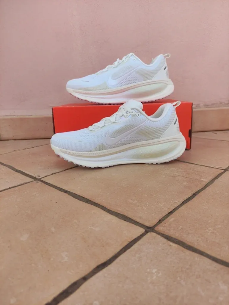 Nike Vomero 18 bike d'occasion — image 2 sur 8