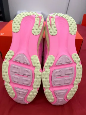 Nike Vomero 18 bike usato — immagine 3 di 18