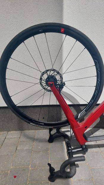 Używany Van Rysel EDR CF Fork 2024 bike — zdjęcie 3 z 3