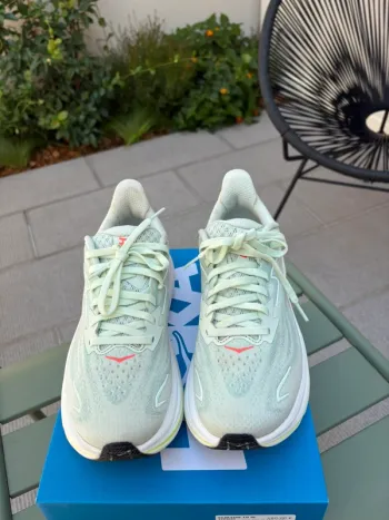 Tweedehands Hoka Clifton 10 bike — afbeelding 6 van 8