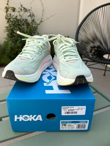 Tweedehands Hoka Clifton 10 bike — afbeelding 2 van 8