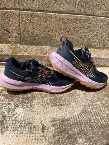Used Orange Asics Baskets Running Shoes