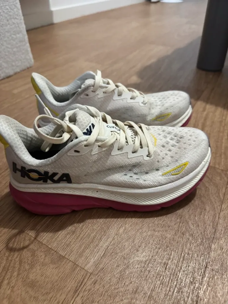 Hoka Cliffton 9 bike d'occasion — image 2 sur 3