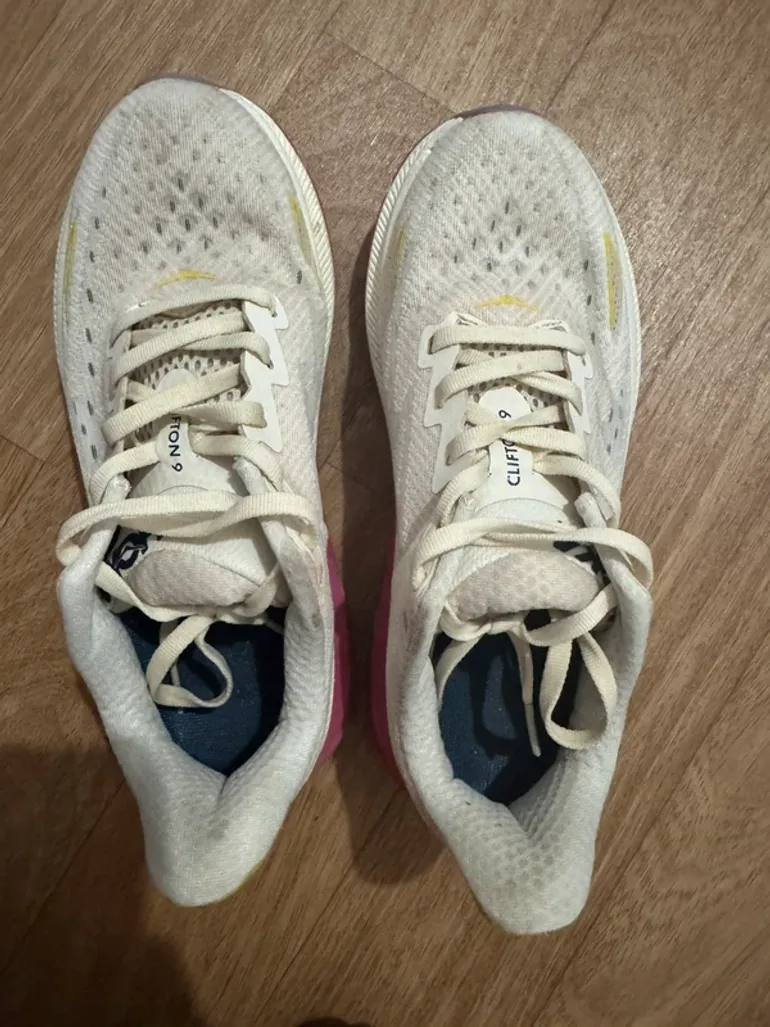 Hoka Cliffton 9 bike d'occasion — image 3 sur 3