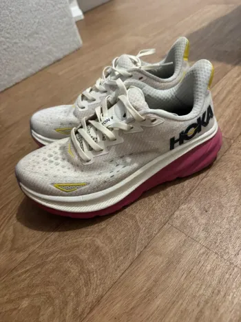Hoka Cliffton 9 Running Shoes d'occasion