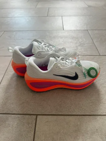 Käytetty Nike Vomero plus Running Shoes