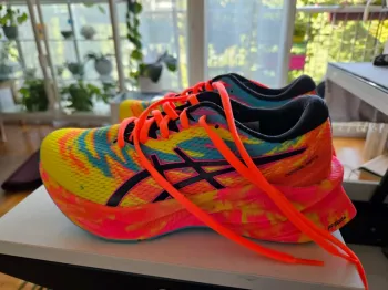 Używany Asics Novablast 3 bike — zdjęcie 3 z 8