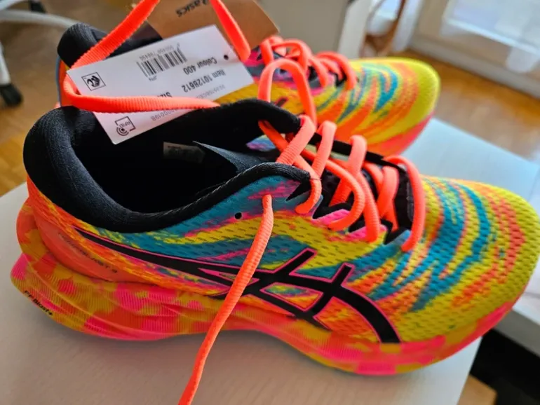 Używany Asics Novablast 3 bike — zdjęcie 4 z 8