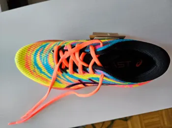 Używany Asics Novablast 3 bike — zdjęcie 2 z 8