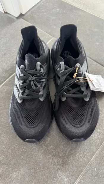 Used Adidas Ultraboost bike — image 2 of 4