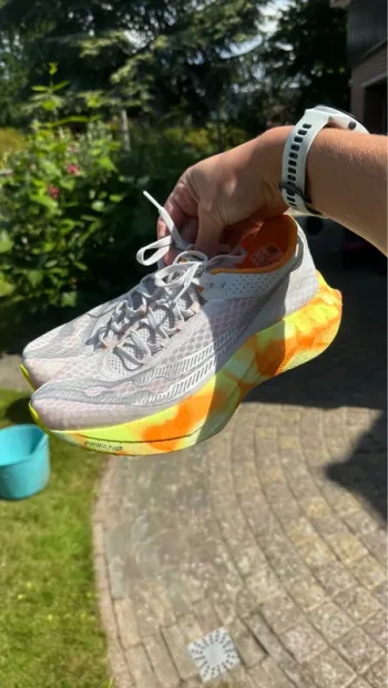 Used Saucony Endorphin Pro 4 Running Shoes