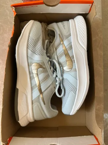 Used Nike Run Swift 2 Running Shoes
