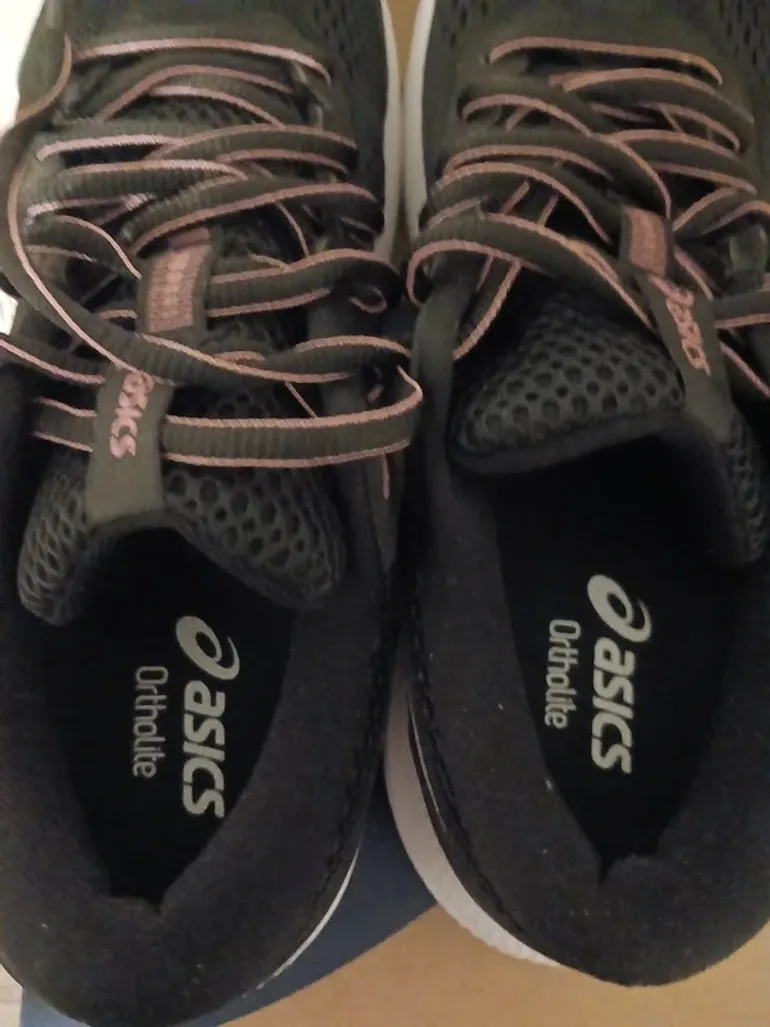 Used Asics Running Shoes bike — image 5 of 6