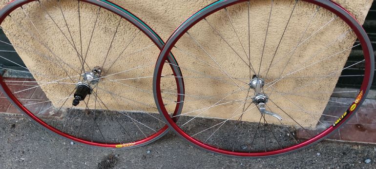 Mavic Road Wheels bike d'occasion — image 2 sur 9
