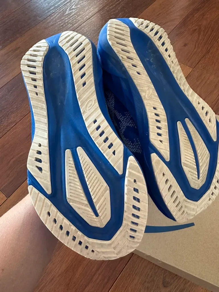 Brugt Asics Novablast bike — billede 5 af 6