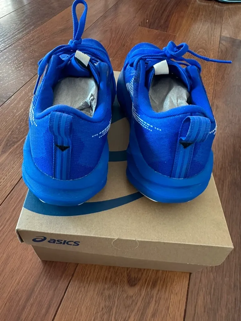Brugt Asics Novablast bike — billede 4 af 6