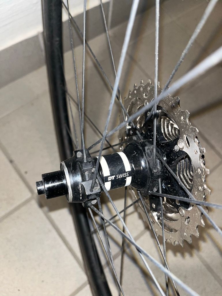 Used Python Carbon Wheels bike — image 4 of 7